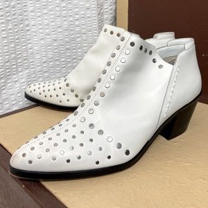 1 State Silver Studded White Heeled Booties, Size US 9M